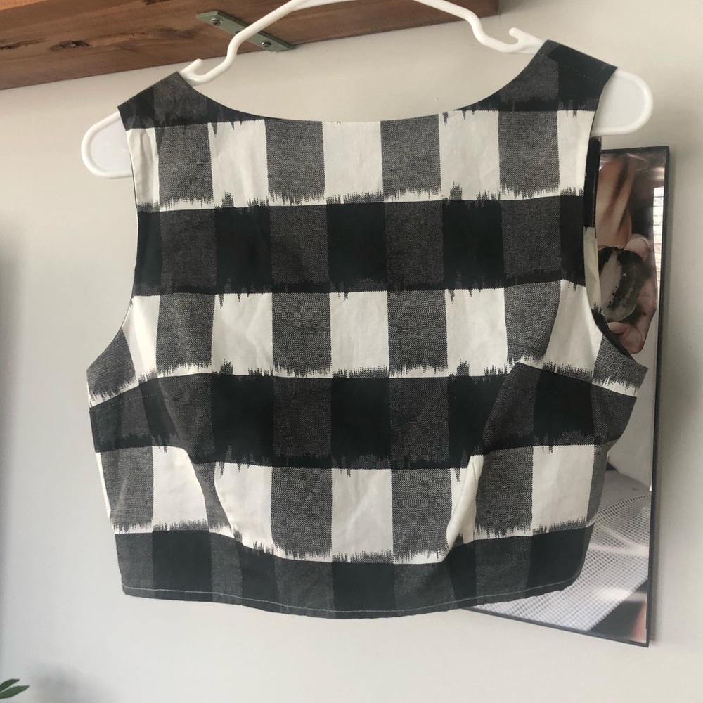 Urban Outfitters crop